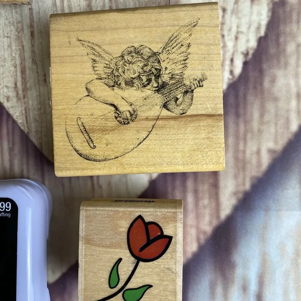 Unbranded lot wood